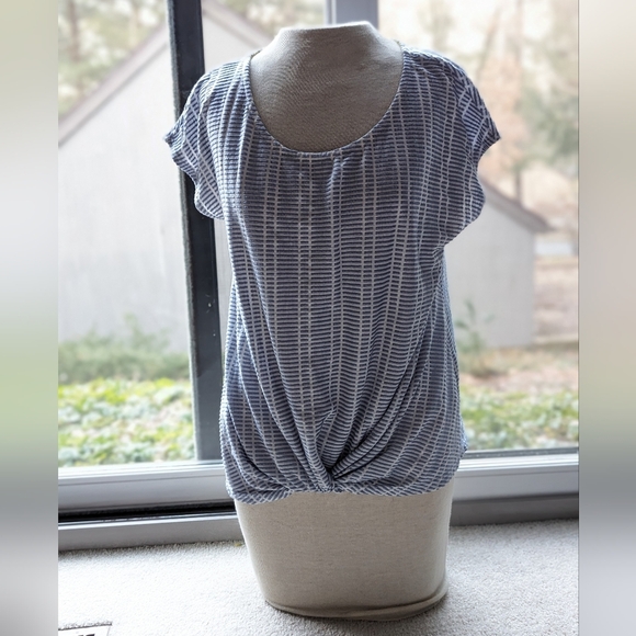 W5 for Anthropologie Blue and White Tied Top - Picture 8 of 9